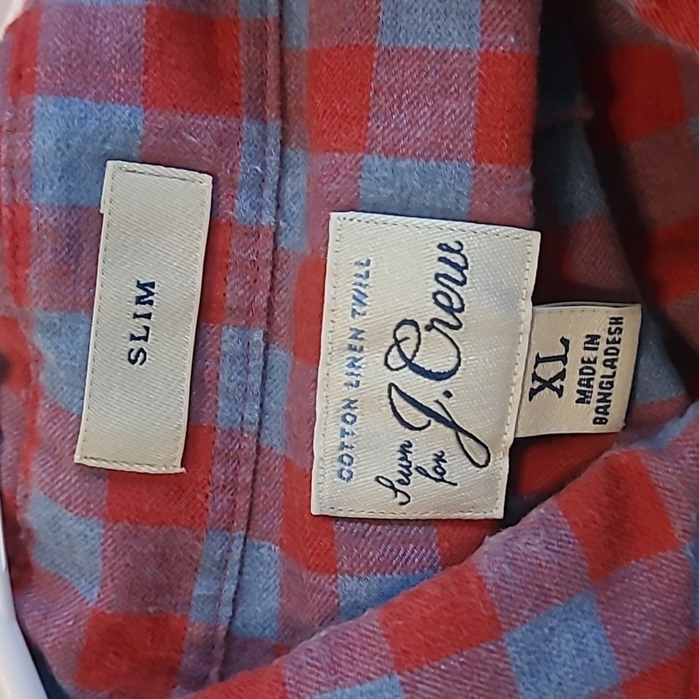 j.crew Men's Red and Blue Checkered Shirt - Picture 8 of 8